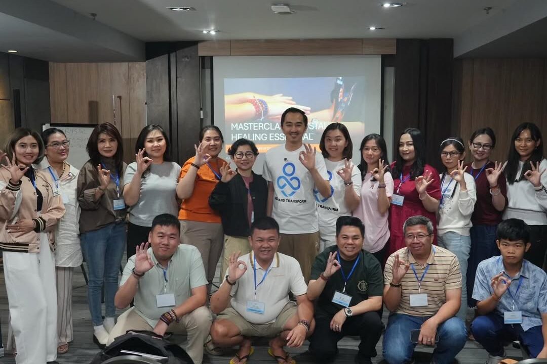 crystal-healing-essential