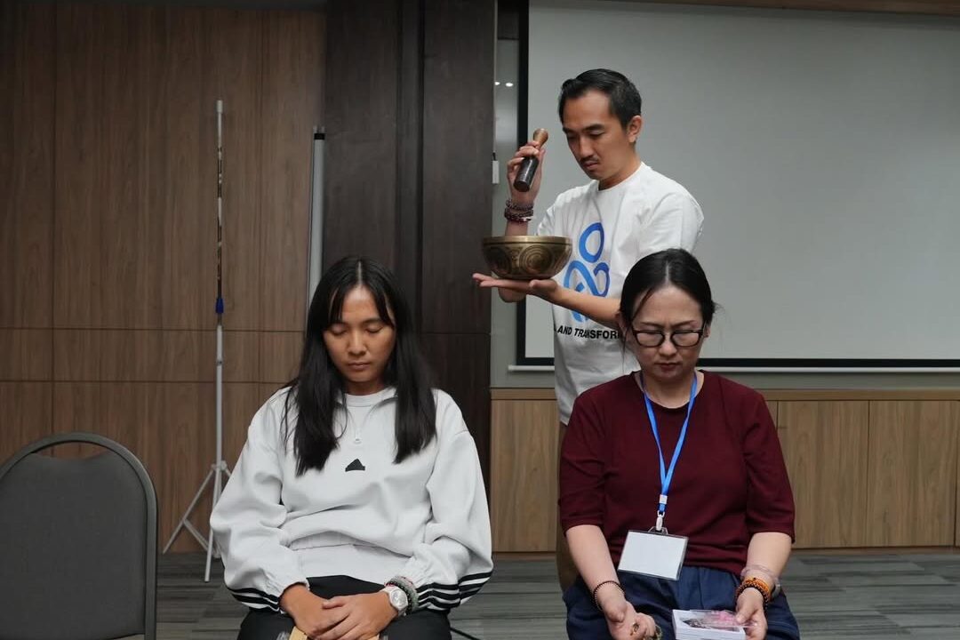 crystal-healing-essential-2